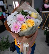 Букет цветов из:  Герберы, Розы и Хризантемы в Ясные Зори