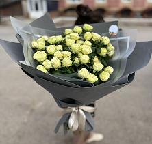 Букет Белые кустовые розы Солинеро в Ясные Зори