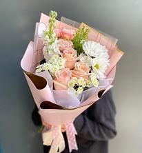 Букет цветов из:  Хризантемы и Розы в Ясные Зори