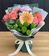 Букет цветов из:  Гвоздики, Розы, Герберы и Хризантемы в Ясные Зори