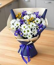 Букет цветов из:  Розы, Ирисы и Хризантемы в Ясные Зори