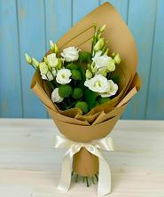 Букет цветов из:  Хризантемы и Лизиантусы в Ясные Зори