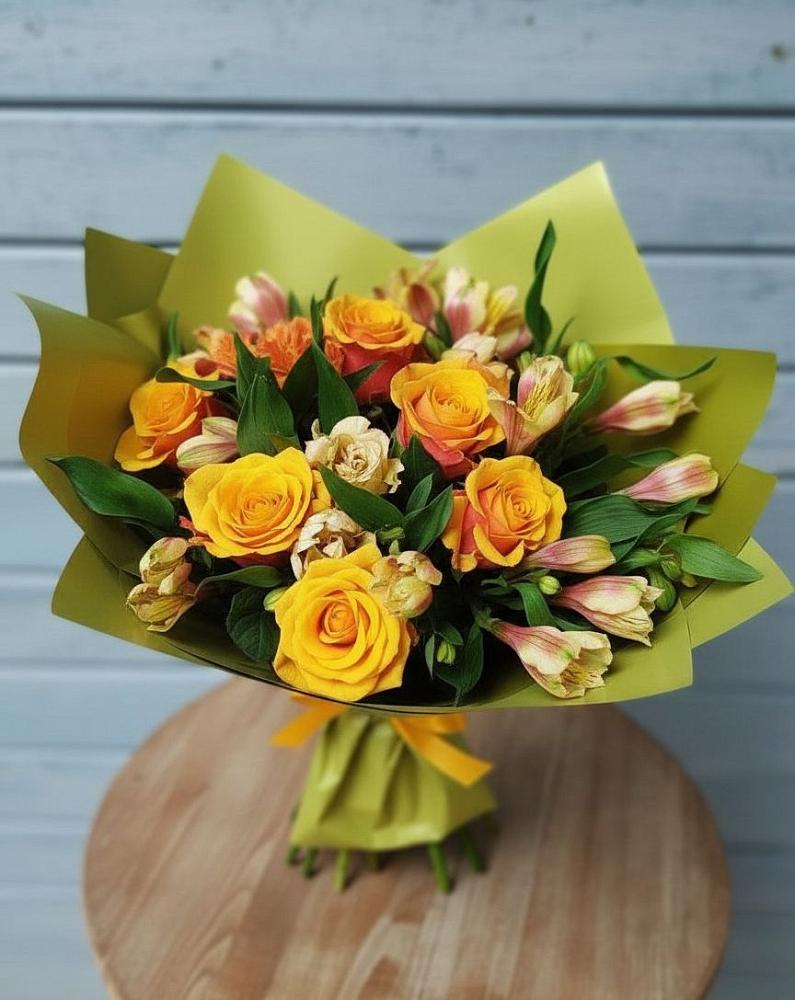 Букет цветов из: Альстромерии и Розы в Ясные Зори